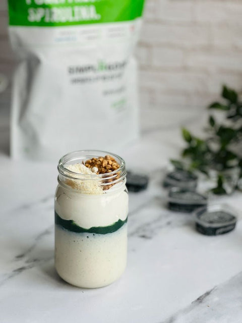 משקה ספירולינה חורפי, מפנק ומנחם - SimpliiGood - ספירולינה